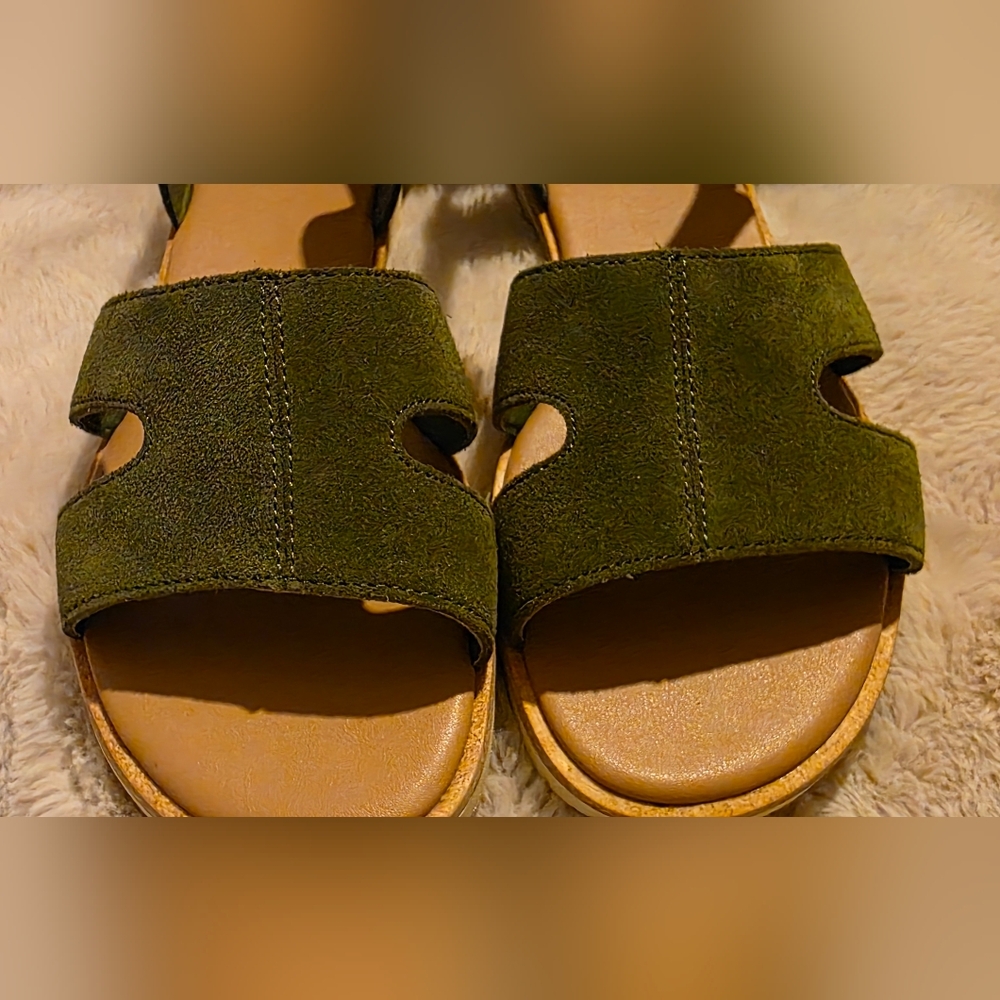 NEW IN BOX Sorel Leather Sandals - Picture 8 of 12